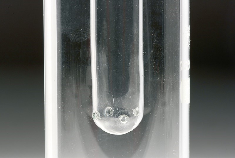 Gaswaschflascheneinsatz mit perforiertem Glasrohr