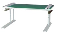 Tischaufbau mit Gestell Tischaufbau mit Gestell
